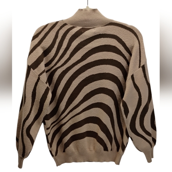 Sage & Oak Women's Turtleneck Sweater Zebra Print Sz M Pullover 3/4 Sleeves H-3 - Picture 3 of 9